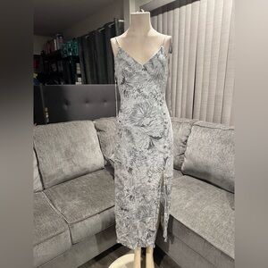 🌸AMTIOUS mesh gray floral dress ✨